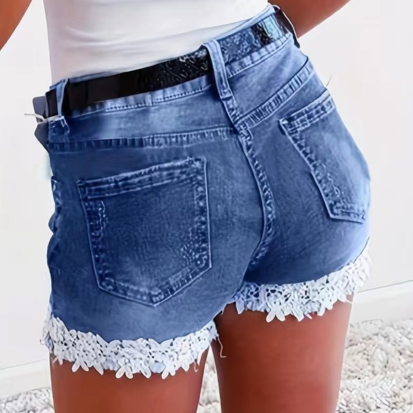 NWT 💋 HIGH WAIST LACE TRIMMED DISTRESSED DENIM JEAN STRETCH SHORTS Women’s 12 - Picture 3 of 12